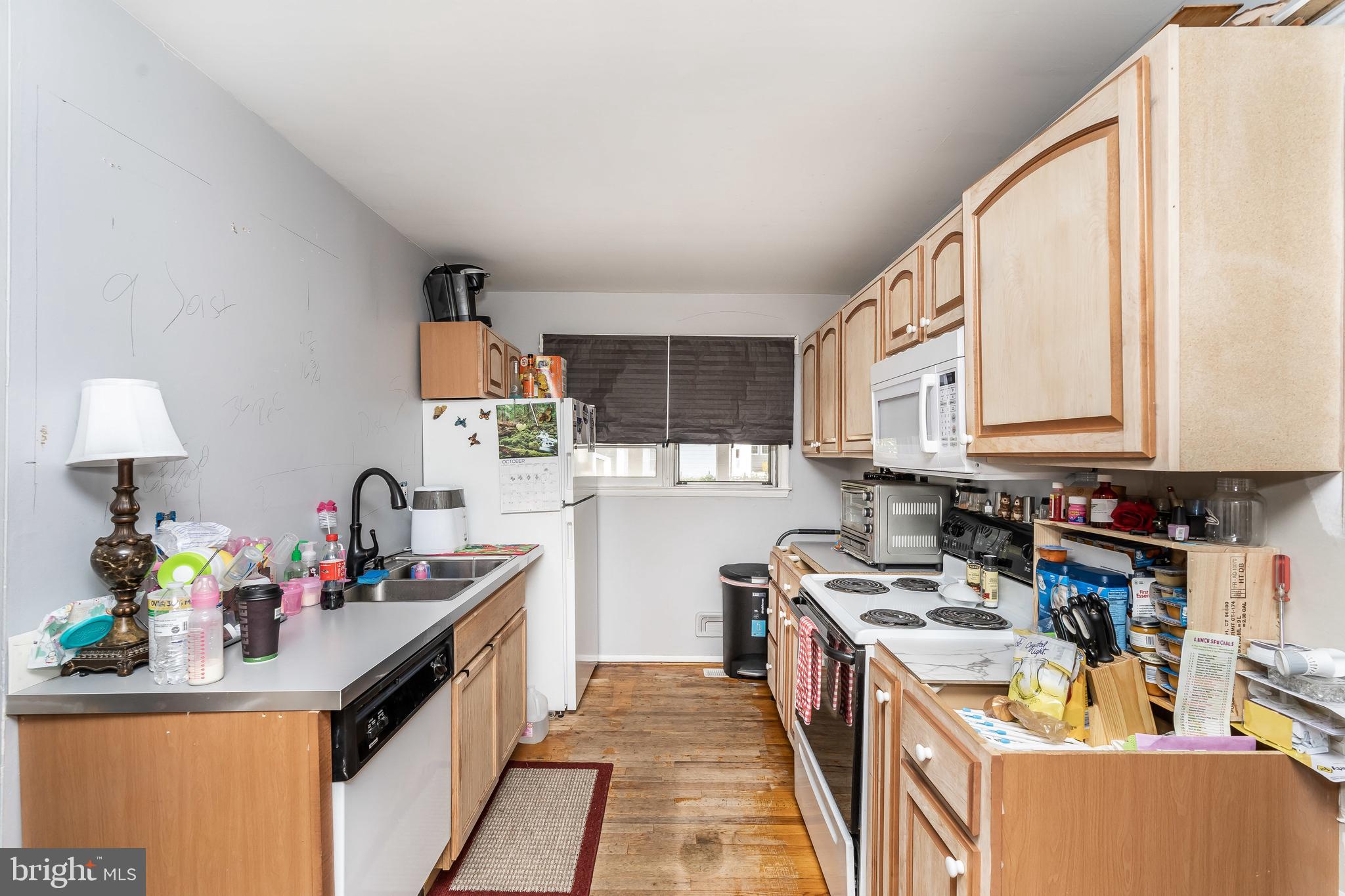421 North Hammonds Ferry Road Linthicum, MD 21090 - Photo 10 of 41 Kitchen