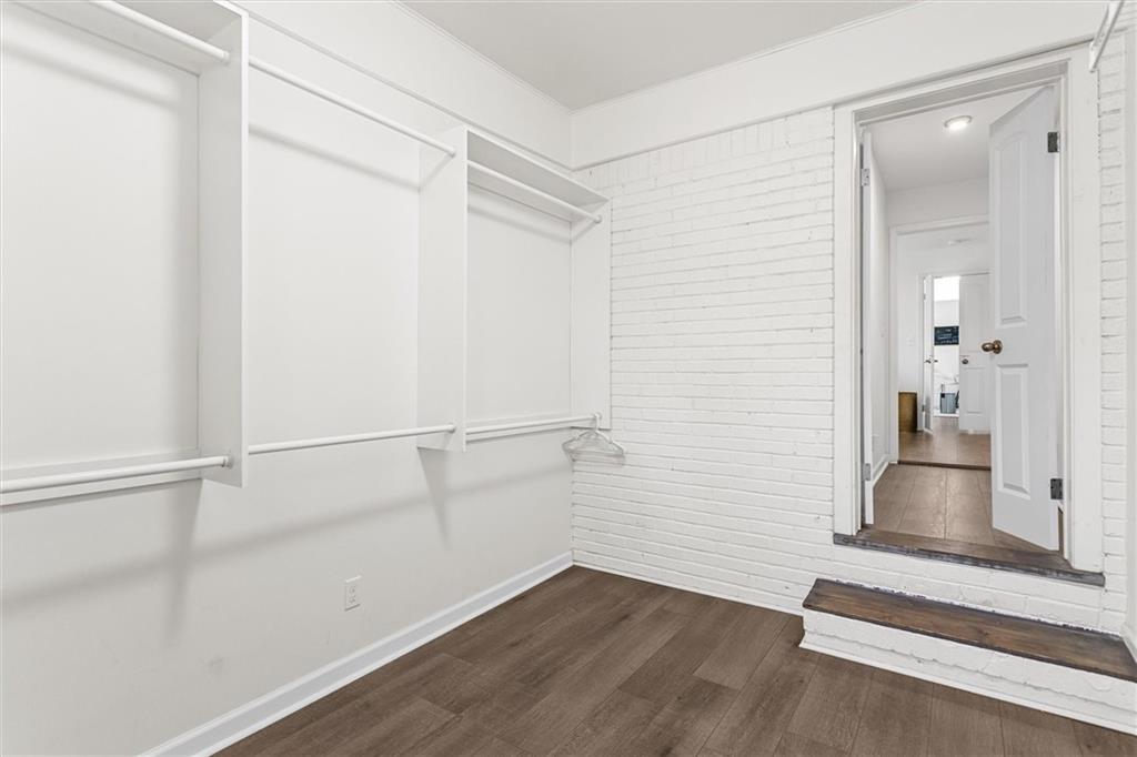 1111 Valley View Road Southeast Atlanta, GA 30315 - Photo 23 of 31 a view of small space