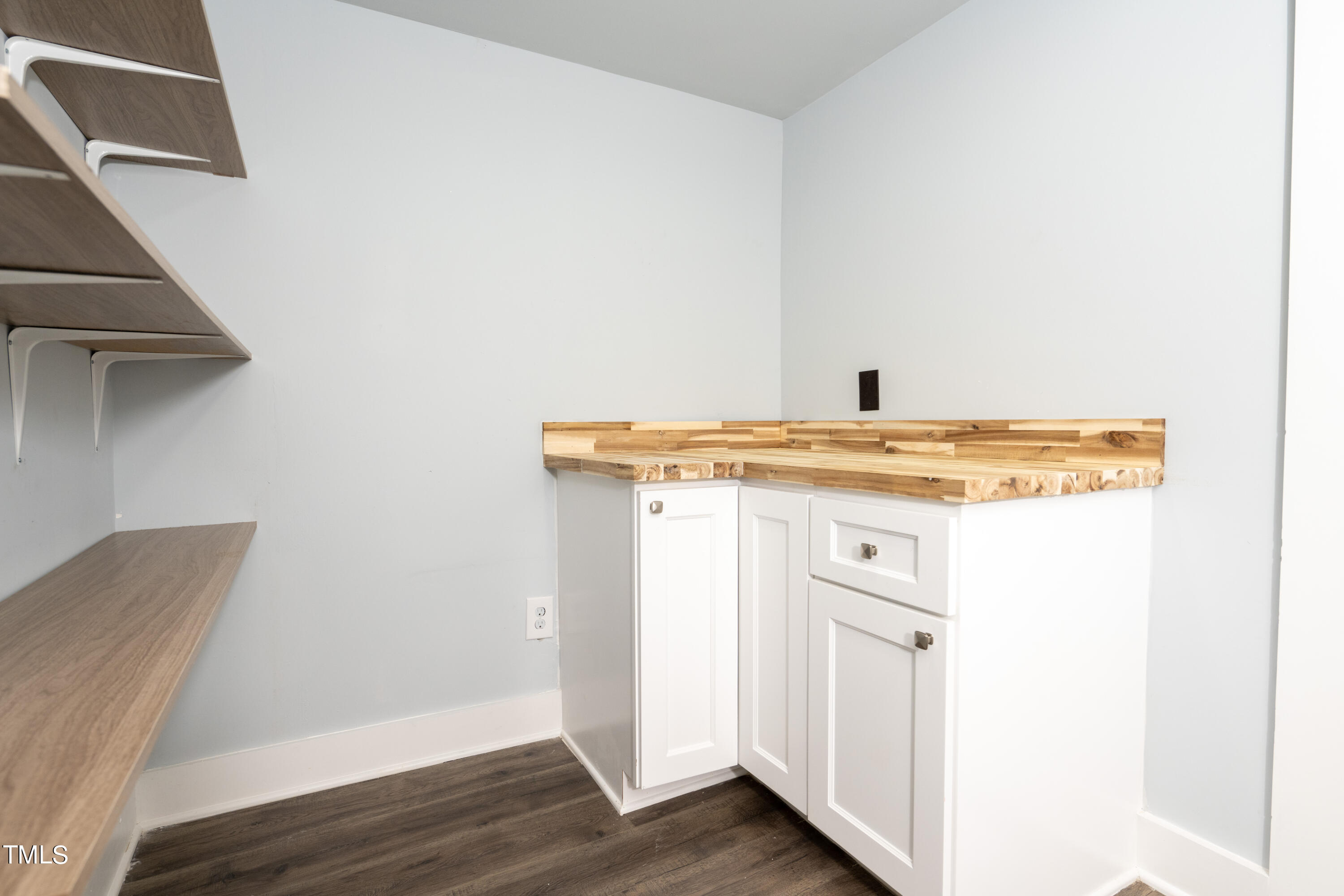 3095 Woodsdale Road Roxboro, NC 27574 - Photo 24 of 41 Pantry