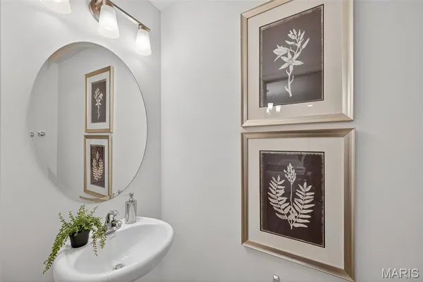 $399,900 | 5018 Becks Lndg Lane, St. Charles, MO 63301