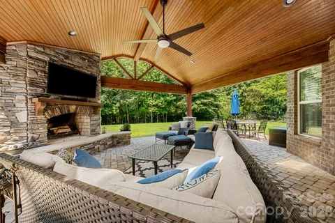 $1,050,000 | 10704 Waxhaw Manor Drive, Waxhaw, NC 28173
