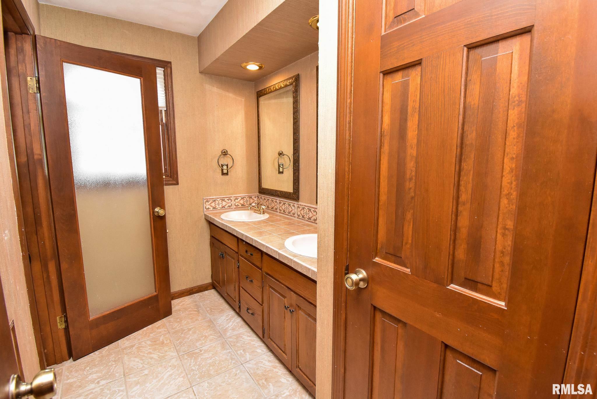 11825 North Hickory Grove Road Dunlap, IL 61525 - Photo 18 of 46 Gallery Image 18