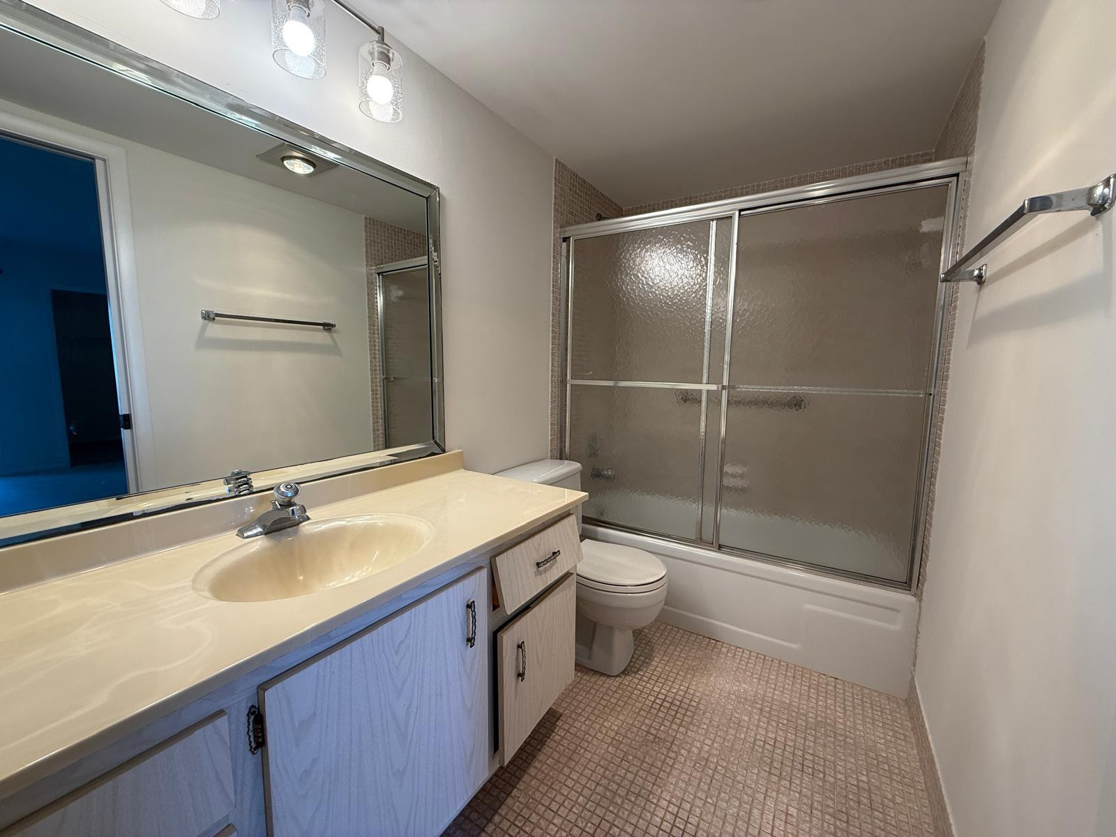 3022 Ainslie Drive, Unit 3022 Boca Raton, FL 33434 - Photo 17 of 29 master bathroom