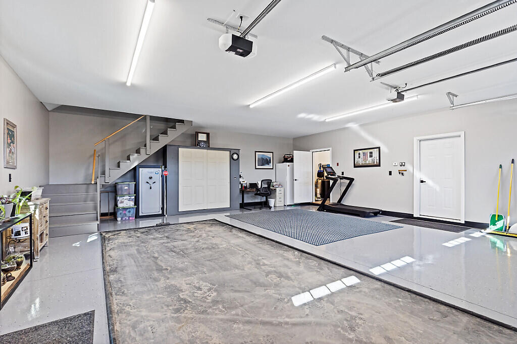 25 Curtis Lane Palmyra, ME 04965 - Photo 6 of 48 Garage