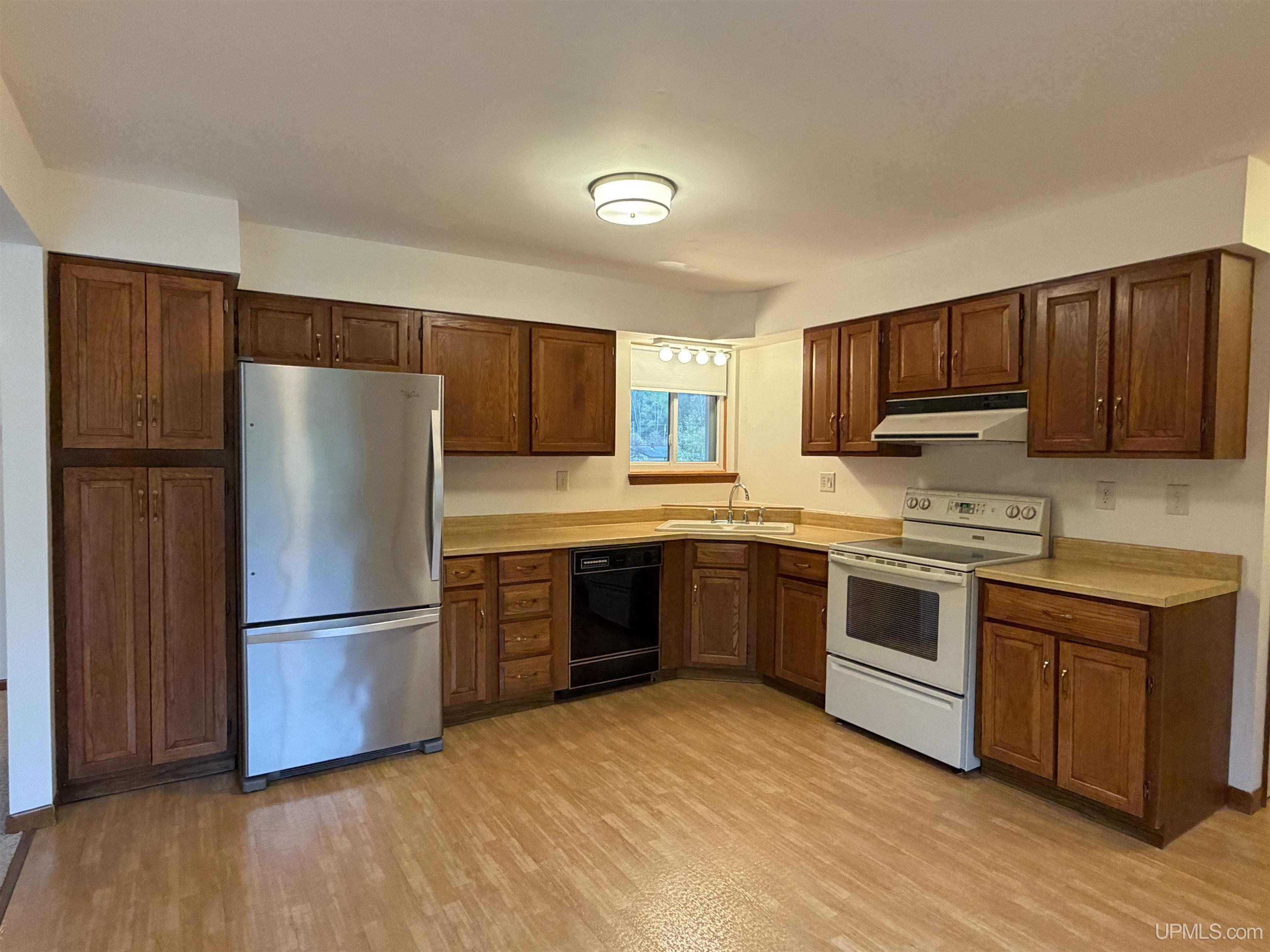 1155 9th Street Ishpeming, MI 49849 - Photo 12 of 41