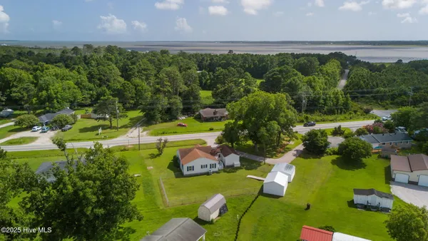 $245,000 | 385 Highway 70 Bettie, Beaufort, NC 28516