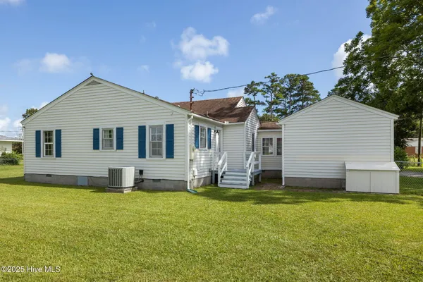 $245,000 | 385 Highway 70 Bettie, Beaufort, NC 28516