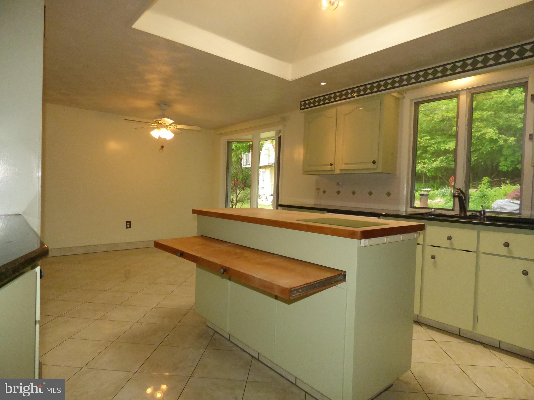 3931 Ridgewood Road York, PA 17406 - Photo 13 of 33 Gallery Image 13