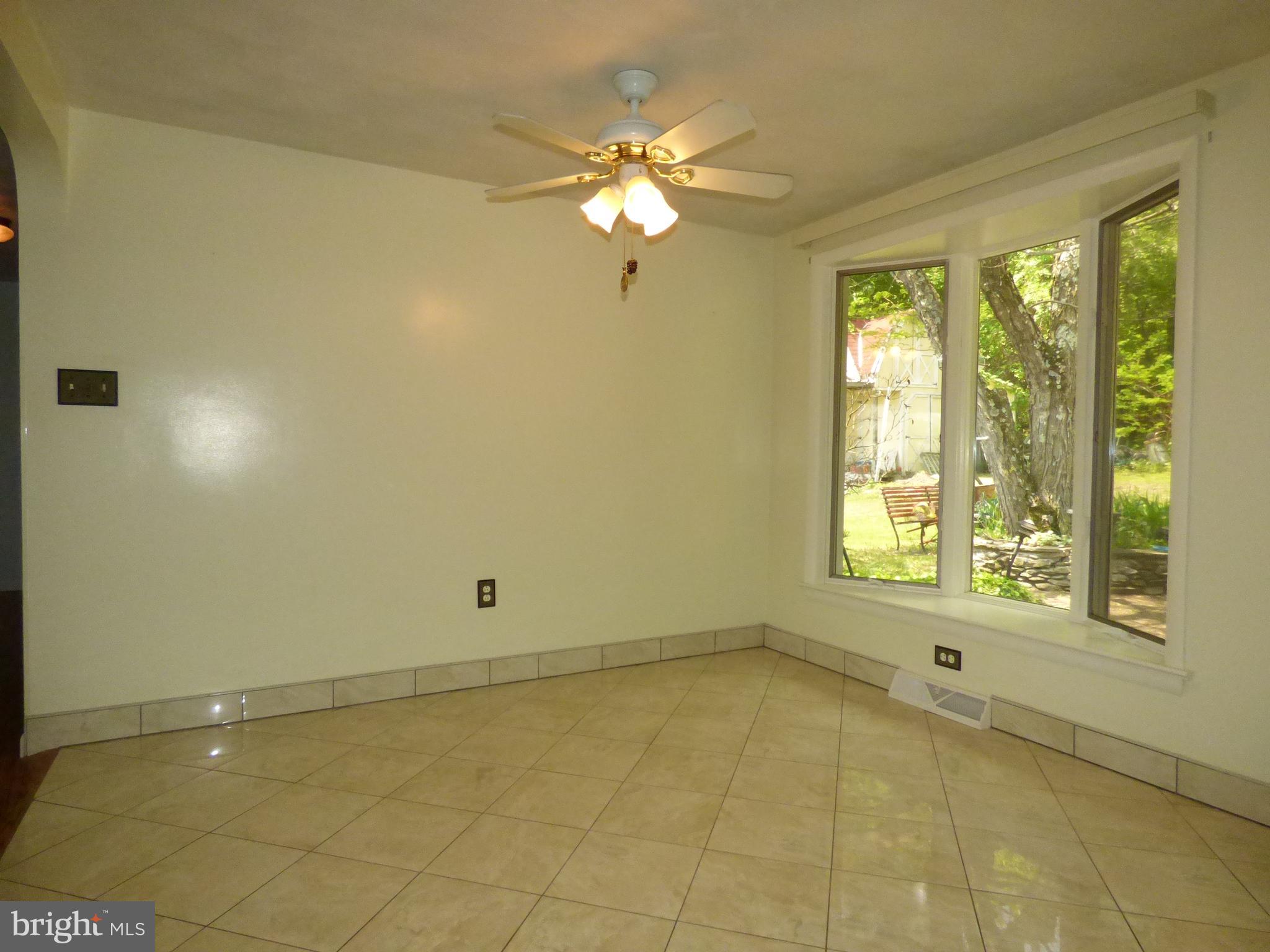 3931 Ridgewood Road York, PA 17406 - Photo 9 of 33 Gallery Image 9