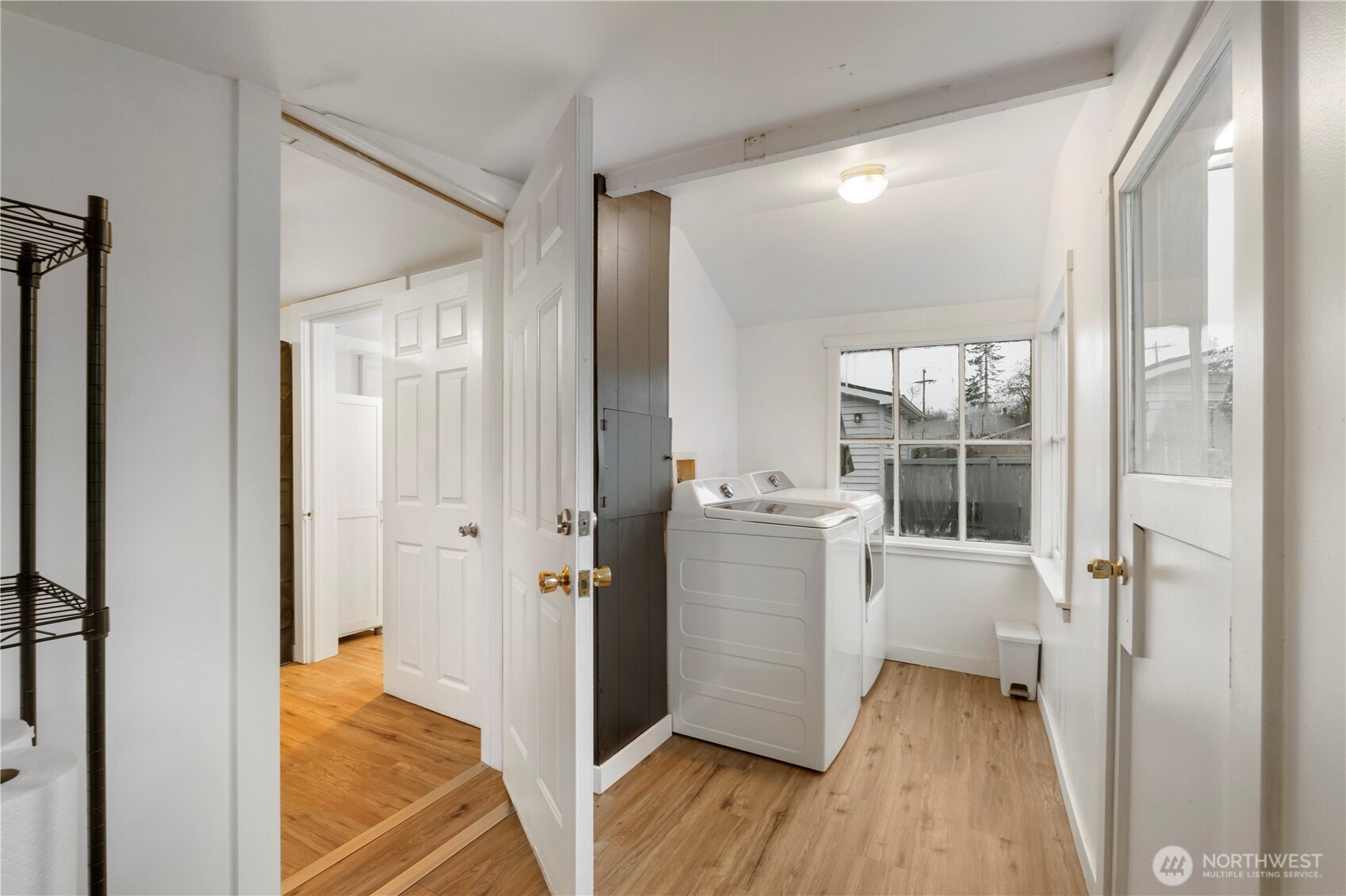 16419 92nd Street East Sumner, WA 98390 - Photo 19 of 39 a room with a washer and dryer