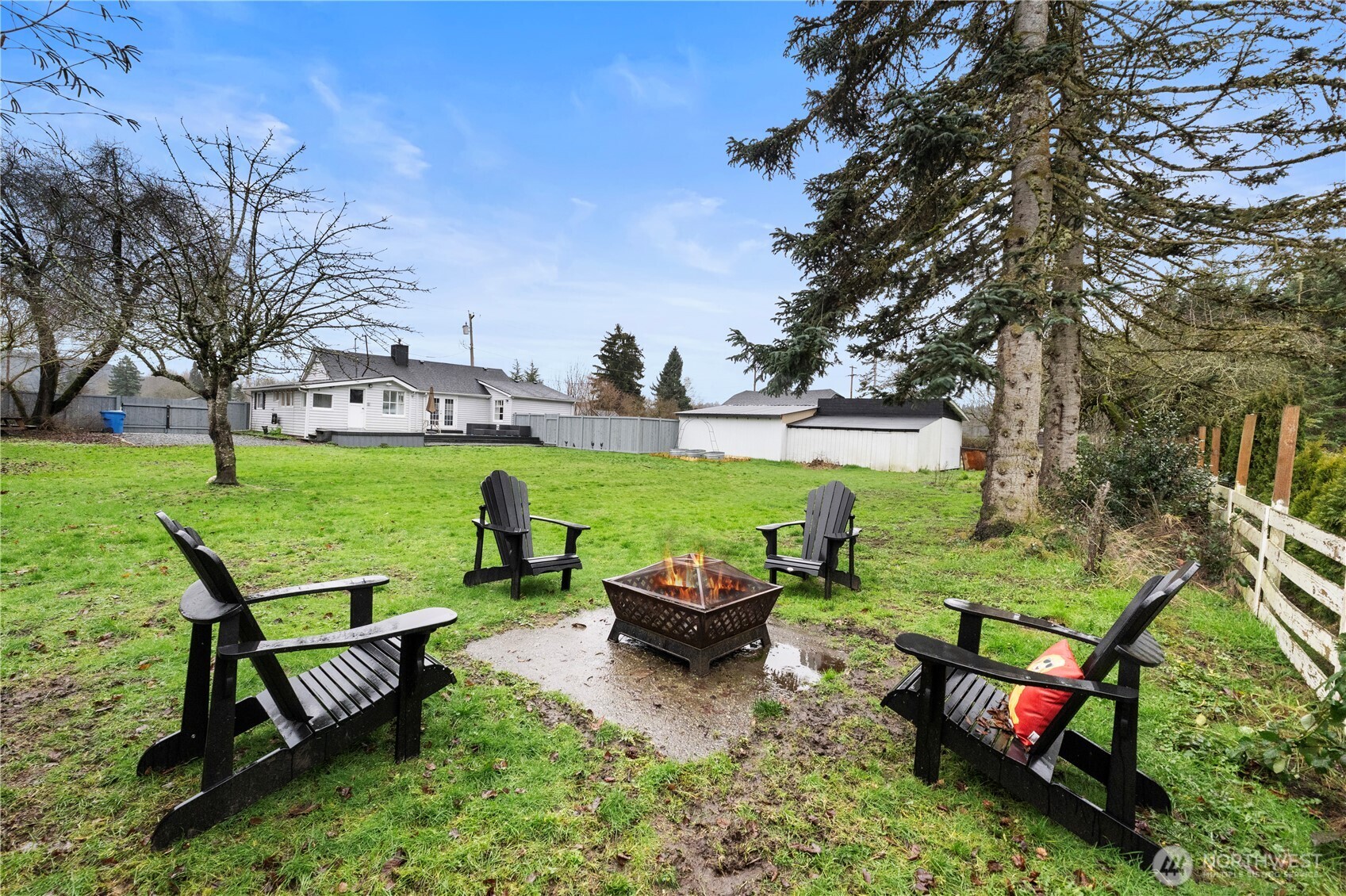 16419 92nd Street East Sumner, WA 98390 - Photo 32 of 39 outdoor view of a garden with patio