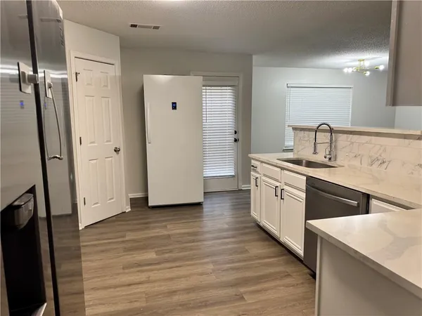 $3,000 | 4228 Defoors Farm Trail, Powder Springs, GA 30127