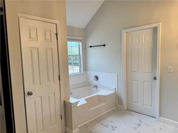 $3,000 | 4228 Defoors Farm Trail, Powder Springs, GA 30127