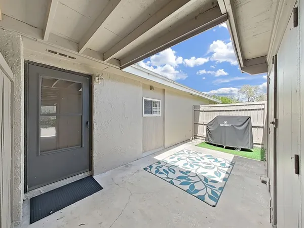$164,900 | 8608 Cattail Drive, Unit 8608, Temple Terrace, FL 33637