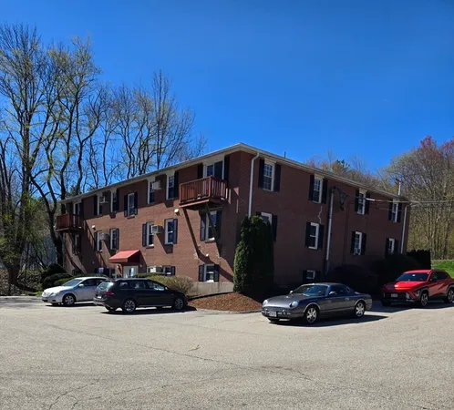 $1,700 | 325 Ashland Avenue, Unit 3, Southbridge, MA 01550