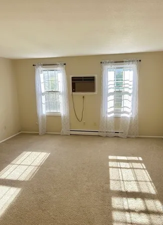 $1,700 | 325 Ashland Avenue, Unit 3, Southbridge, MA 01550