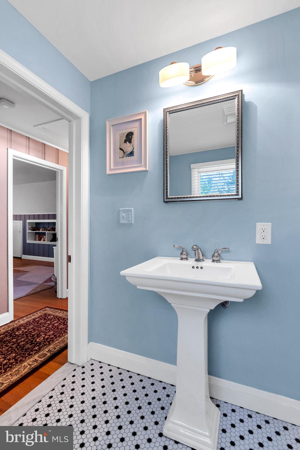 1812 Greenberry Road Baltimore, MD 21209 - Photo 27 of 43 Gallery Image 27