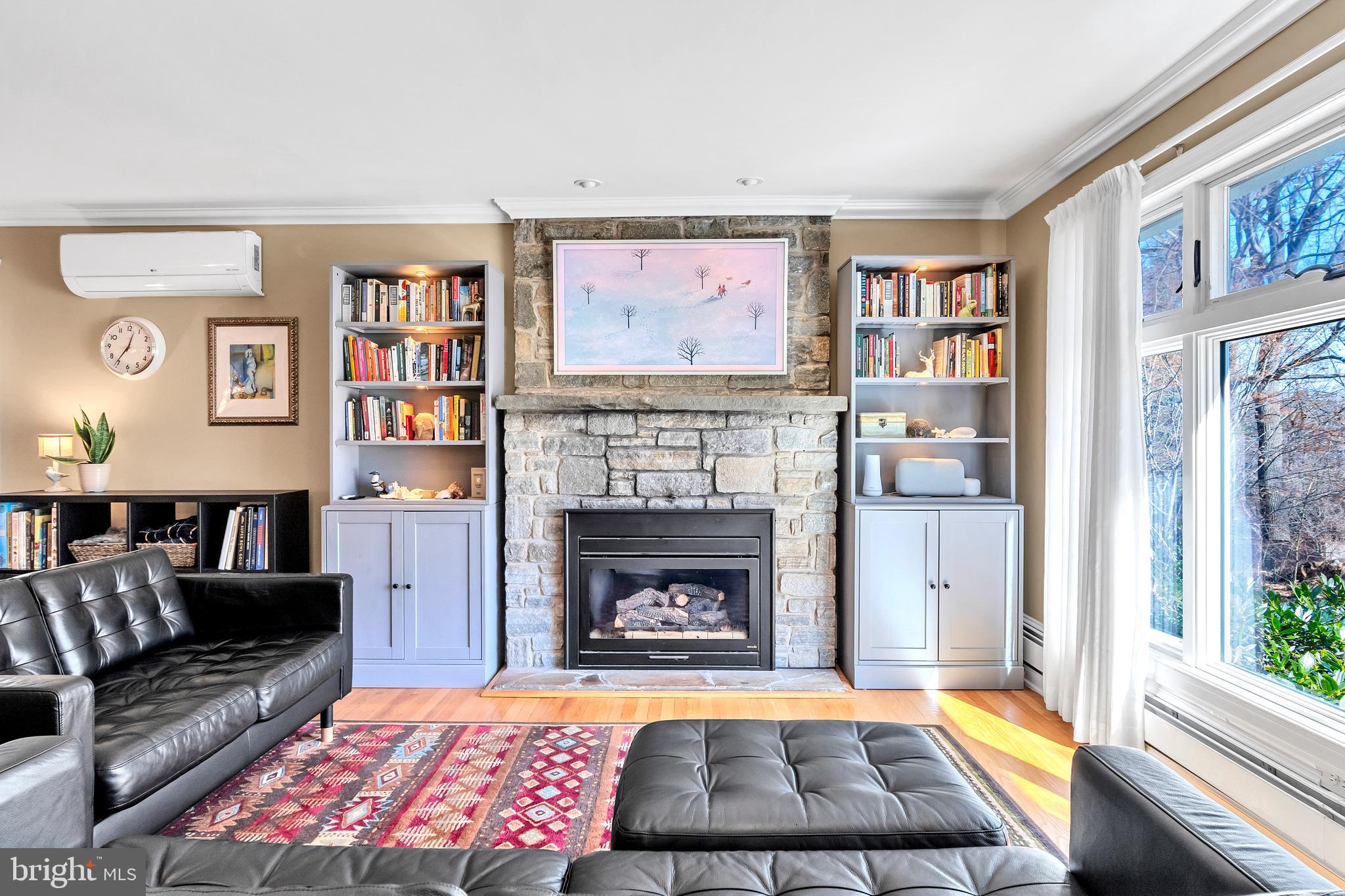1812 Greenberry Road Baltimore, MD 21209 - Photo 4 of 43 Gallery Image 4