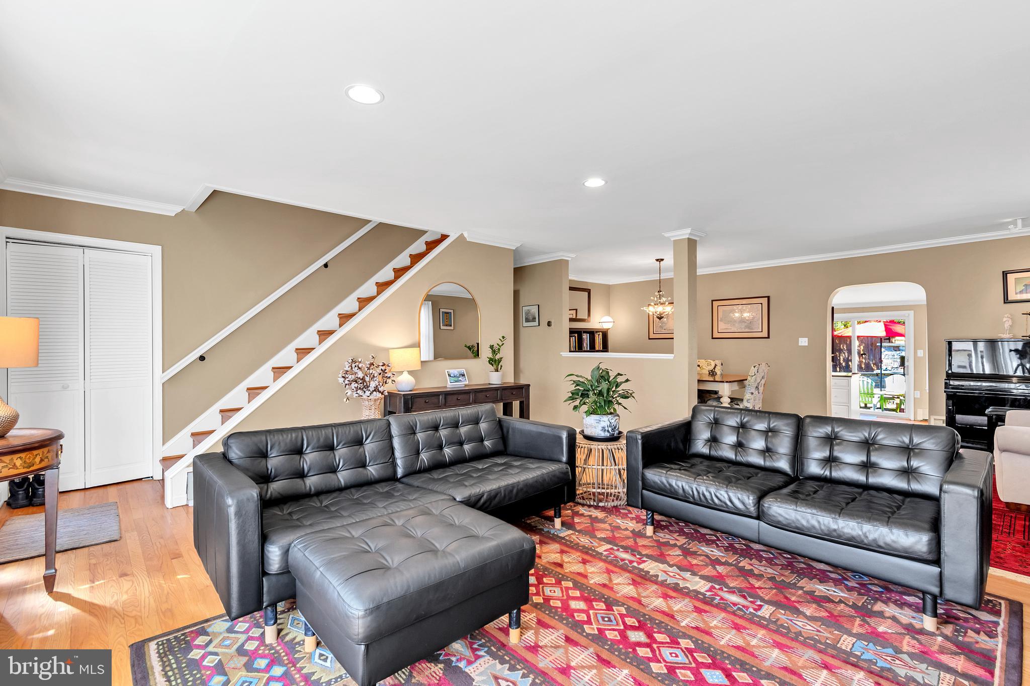1812 Greenberry Road Baltimore, MD 21209 - Photo 8 of 43 Gallery Image 8