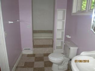 113 West Cushman Street Three Rivers, MI 49093 - Photo 11 of 20 IMG_7497