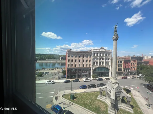 $1,500 | 5 Broadway, Unit 505, Troy, NY 12180