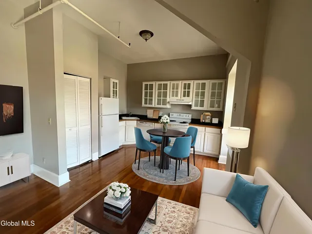 $1,500 | 5 Broadway, Unit 505, Troy, NY 12180