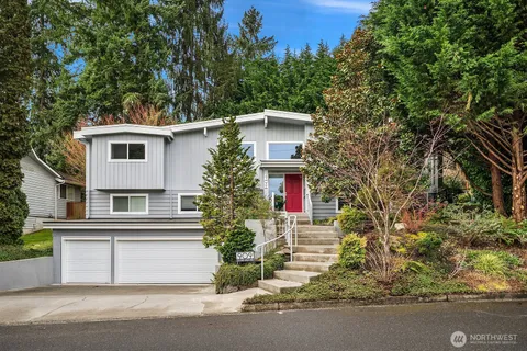 $2,198,000 | 909 110th Avenue Southeast, Bellevue, WA 98004