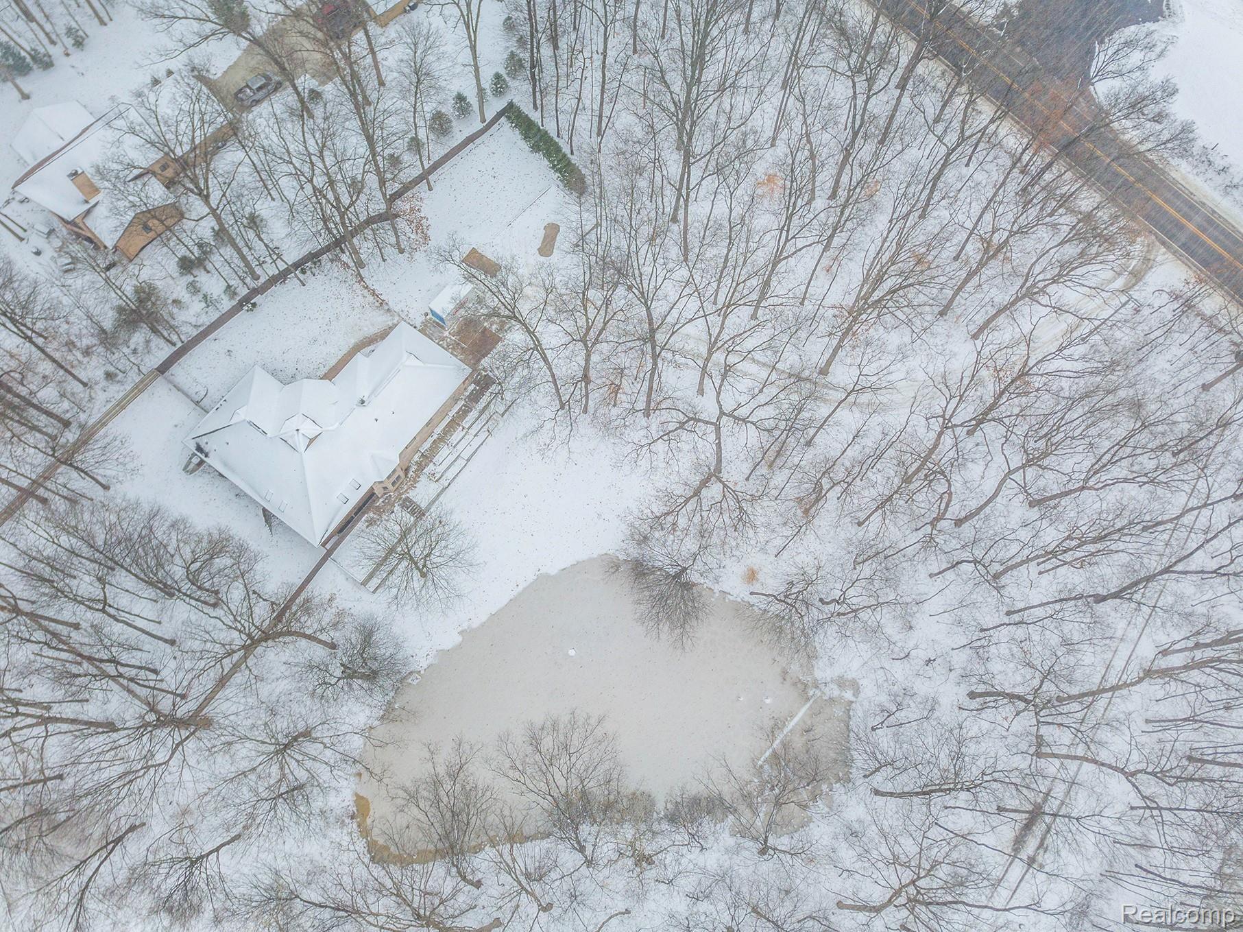 2934 West Coon Lake Road Howell, MI 48843 - Photo 30 of 36 DJI_0015.jpg
