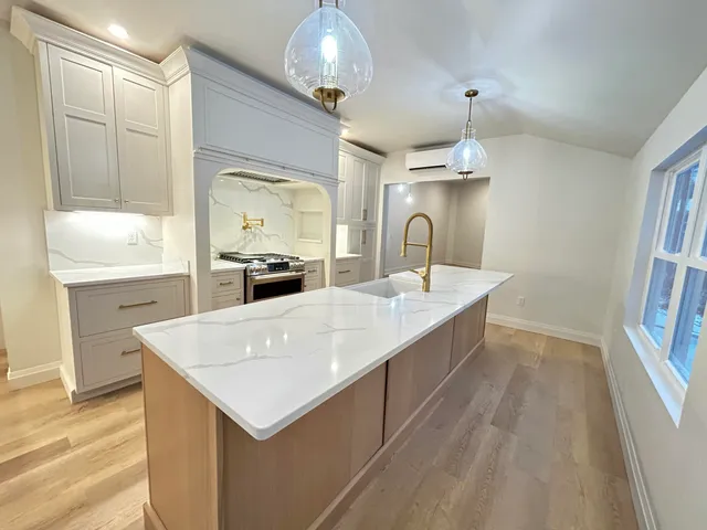 $949,900 | 22 Riverlocks Road, Kennebunk, ME 04043