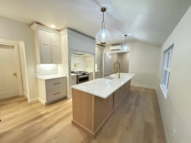 $949,900 | 22 Riverlocks Road, Kennebunk, ME 04043