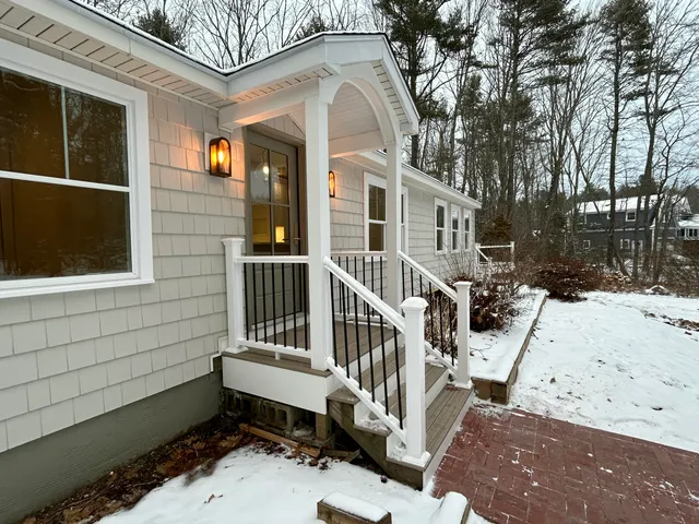 $949,900 | 22 Riverlocks Road, Kennebunk, ME 04043