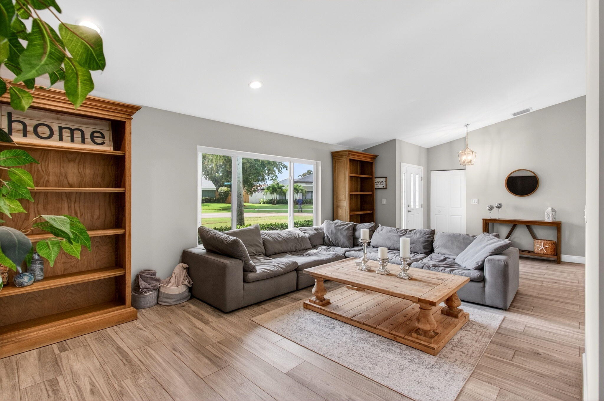 17773 Maplewood Drive Boca Raton, FL 33487 - Photo 11 of 50 Living Room