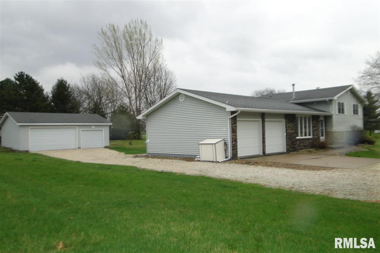912 North Quarry Road Trivoli, IL 61569 - Photo 3 of 26