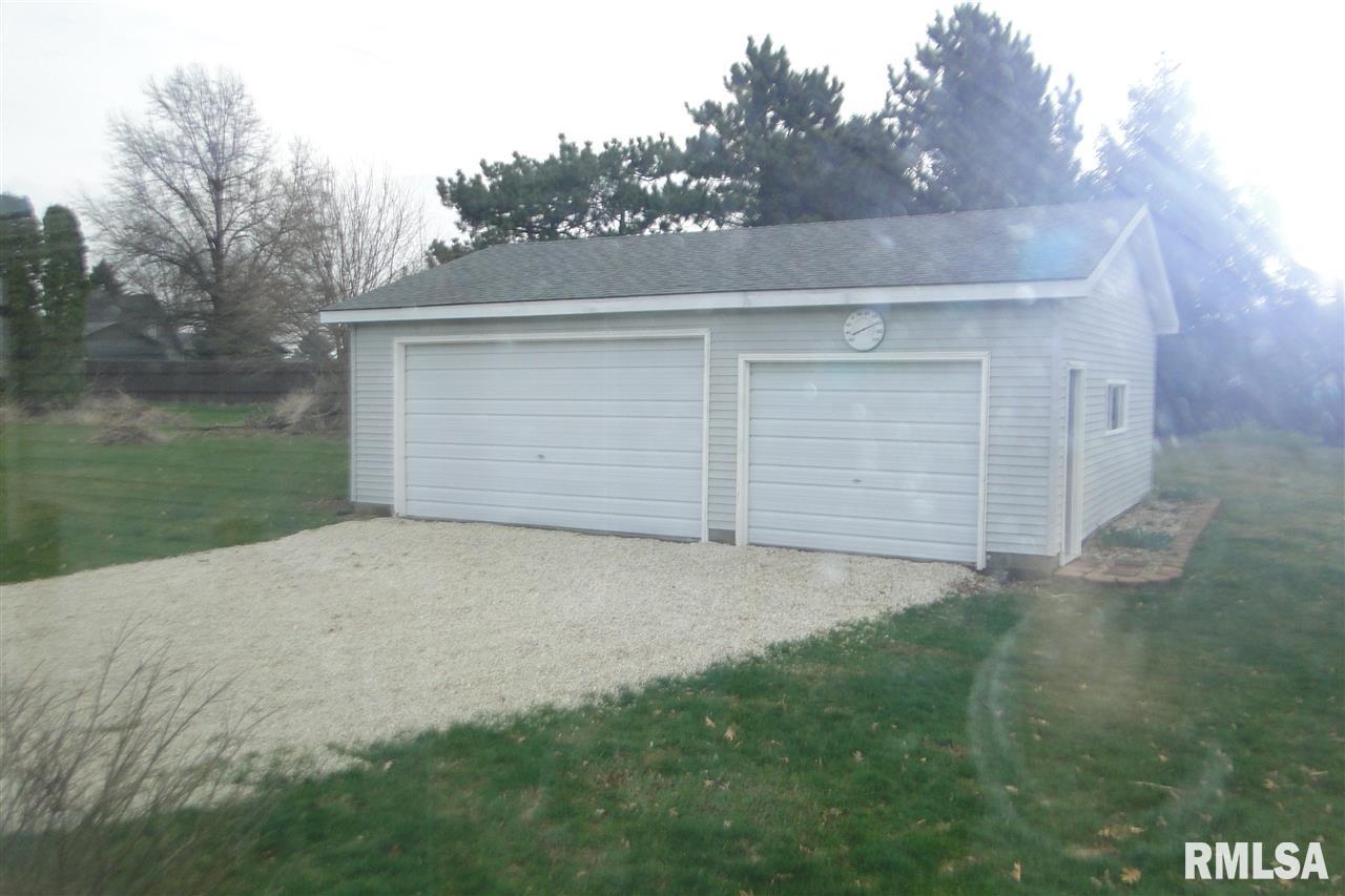912 North Quarry Road Trivoli, IL 61569 - Photo 4 of 26