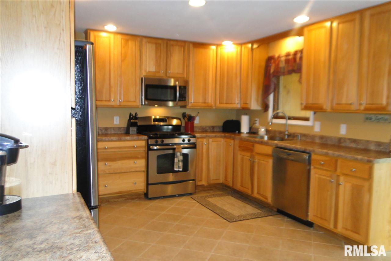 912 North Quarry Road Trivoli, IL 61569 - Photo 6 of 26