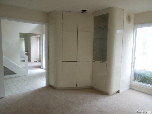 5590 Ridgewood Road, Unit 5590 West Bloomfield, MI 48322 - Photo 4 of 22 4-2 064.jpg