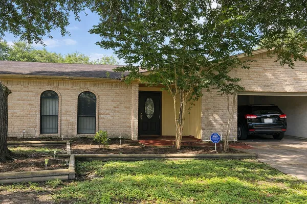 $190,000 | 6111 Irish Hill Drive, Houston, TX 77053