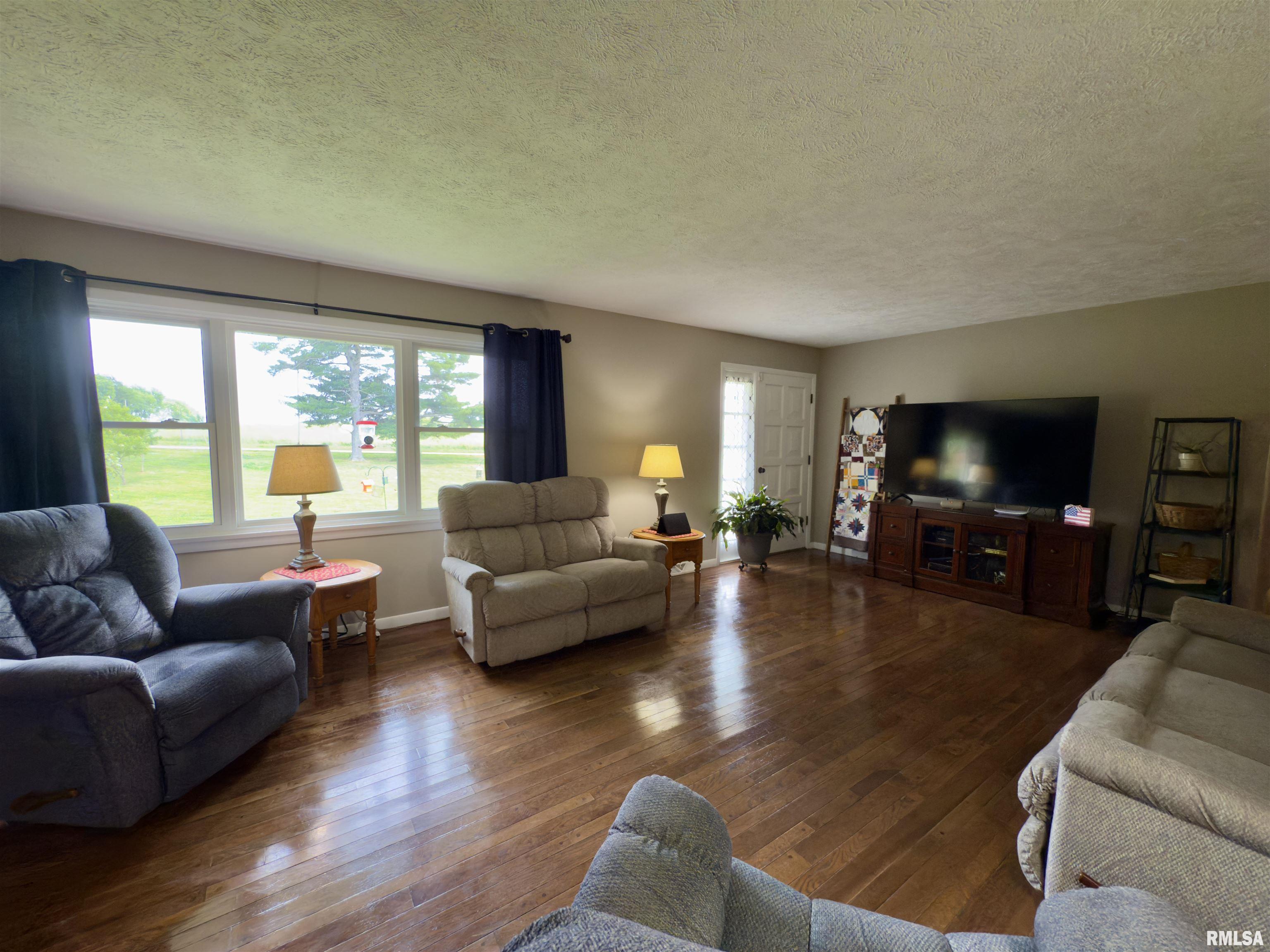 1225 Stanton Airport Road Riverton, IL 62561 - Photo 15 of 55