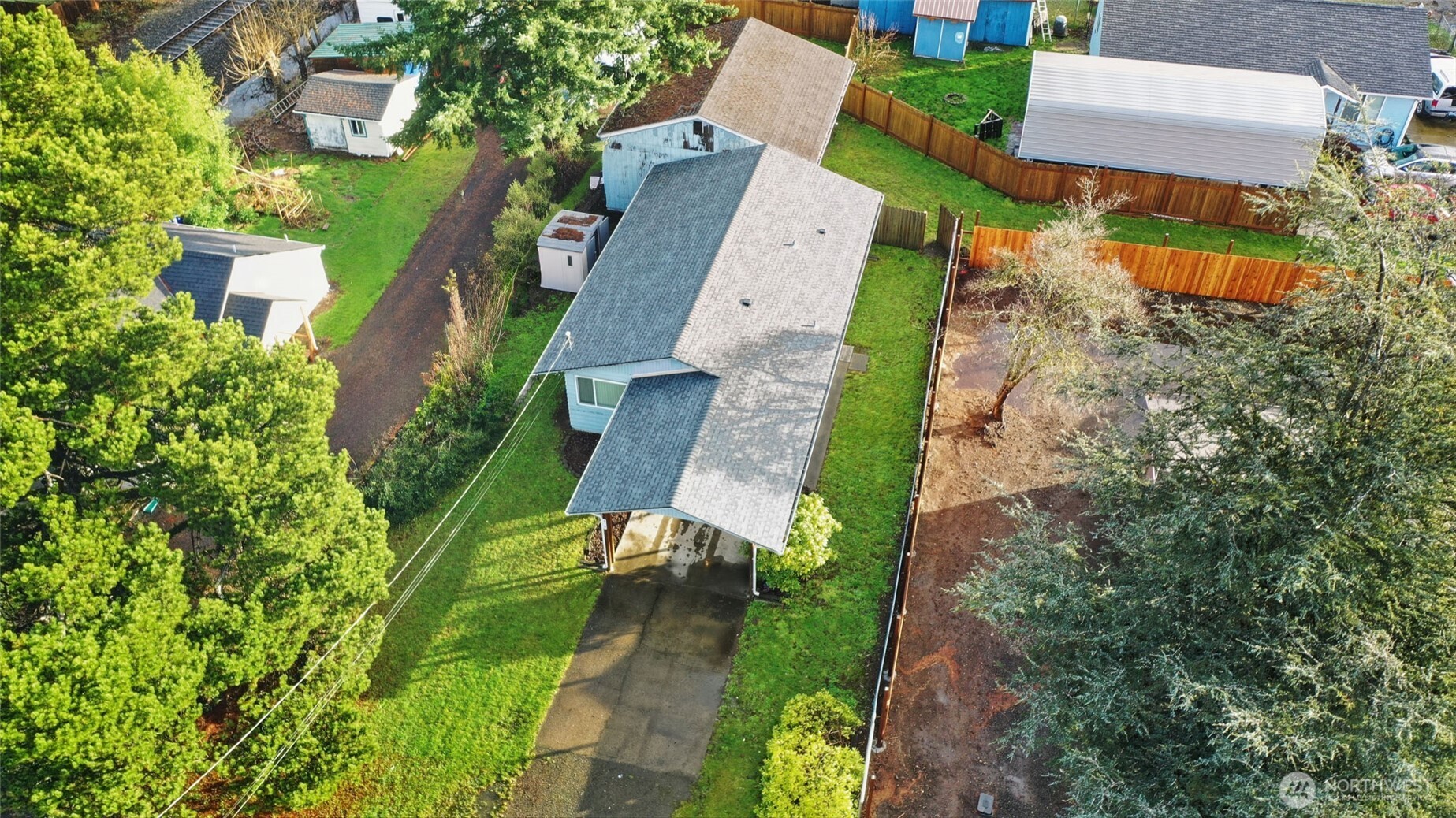 418 North 13th Street Elma, WA 98541 - Photo 29 of 34 an aerial view of a house