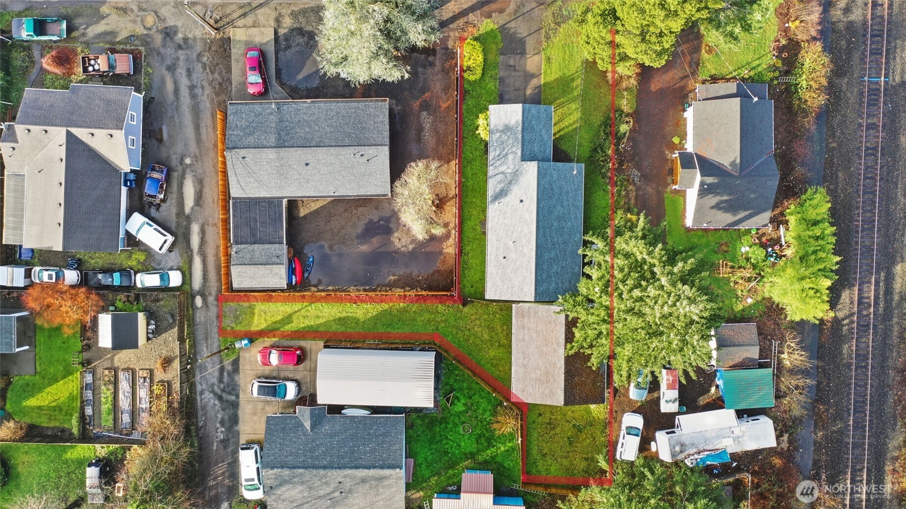 418 North 13th Street Elma, WA 98541 - Photo 31 of 34 a street sign on a street corner