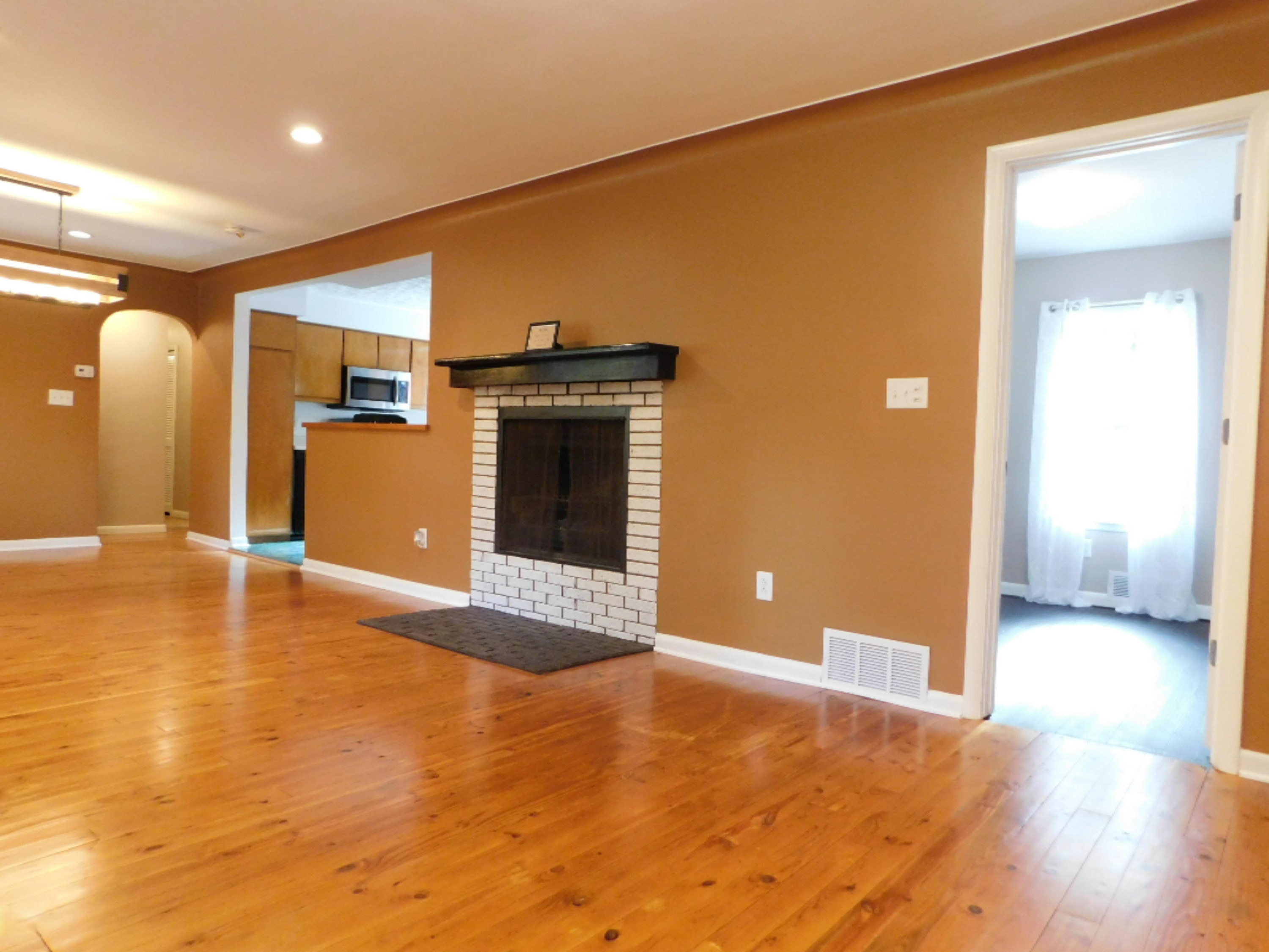 38 Pine Road Plainwell, MI 49080 - Photo 6 of 12 DSCN0084