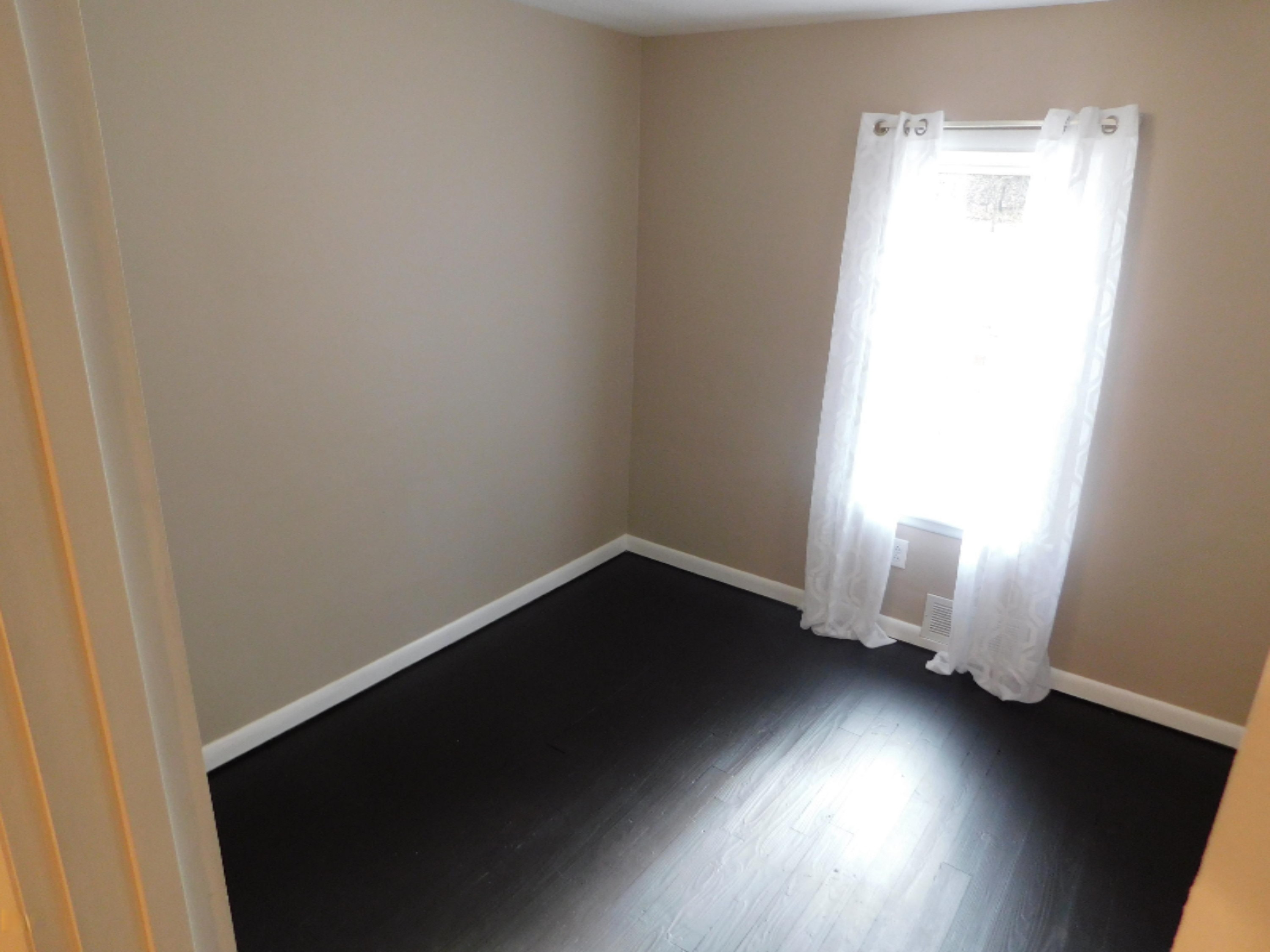 38 Pine Road Plainwell, MI 49080 - Photo 7 of 12 DSCN0085