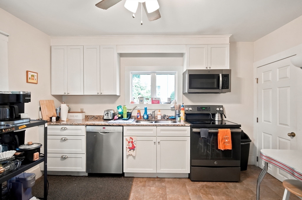 33-37 Cottage Street Amherst, MA 01002 - Photo 7 of 37