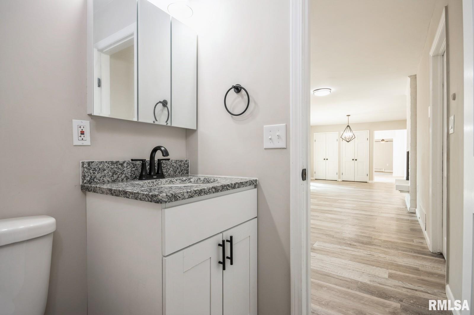 6686 John Drive Mount Zion, IL 62549 - Photo 8 of 15