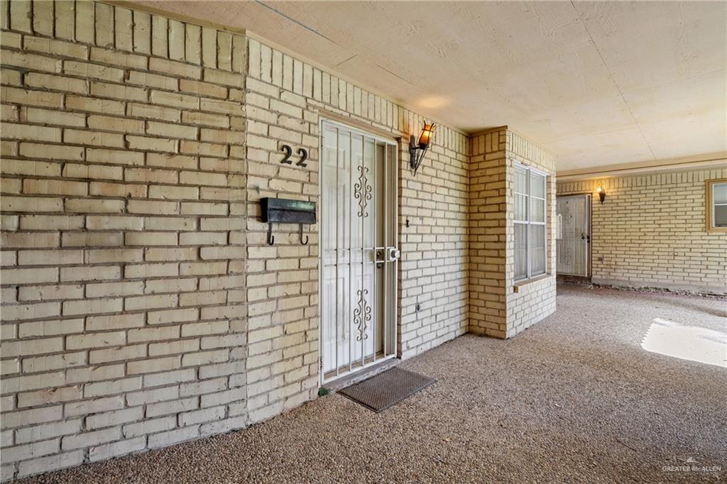 500 East El Rancho Avenue, Unit 22 McAllen, TX 78503 - Photo 2 of 17 a bathroom with a shower