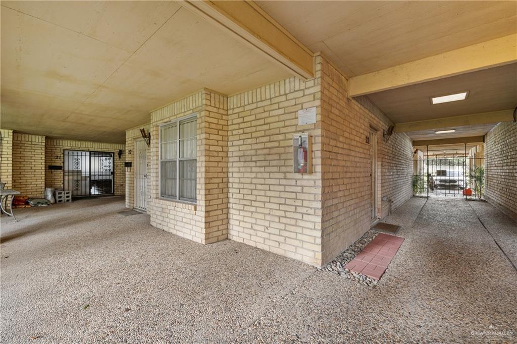 500 East El Rancho Avenue, Unit 22 McAllen, TX 78503 - Photo 4 of 17 a view of a livingroom with a staircase