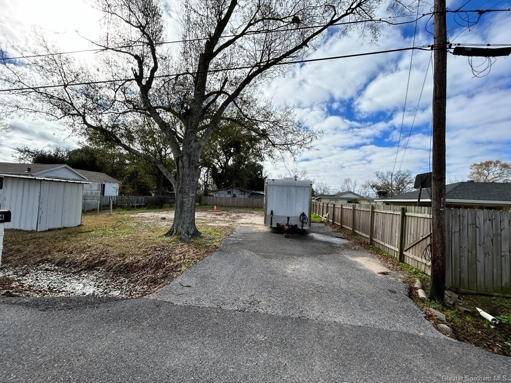 714 Manuel Road Lake Charles, LA 70607 - Photo 2 of 4