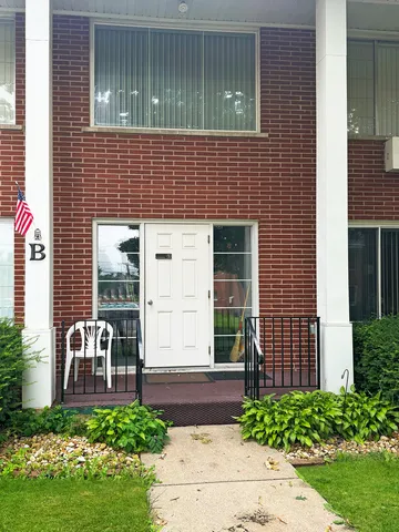 $82,900 | 124 North Whistler Avenue, Unit B8, Freeport, IL 61032