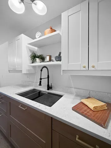 $82,900 | 124 North Whistler Avenue, Unit B8, Freeport, IL 61032