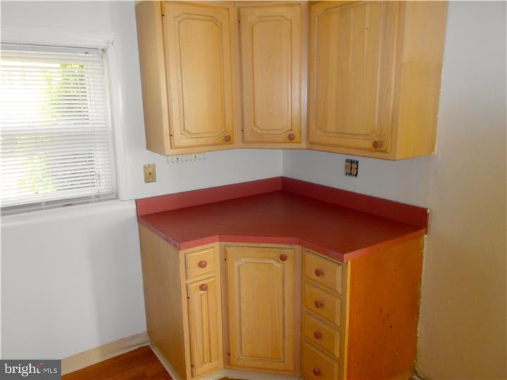 9391 Annapolis Road Philadelphia, PA 19114 - Photo 8 of 25 Kitchen